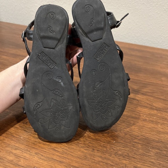 Kenneth Cole Reaction‎ Womens Black Strappy Ankle Strap Sandals Size 4 - Picture 7 of 8